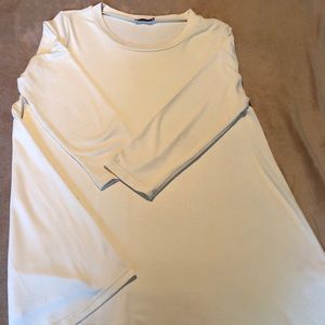 Tunic with 3/4 length sleeves